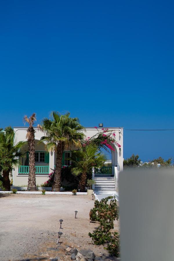 Kamari Beach Houses With Balcony And Garden Exterior foto